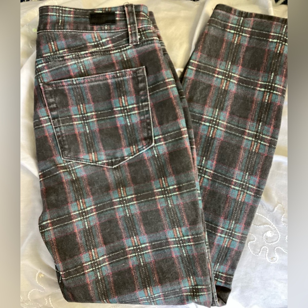 PAIGE Plaid Hoxton Ankle Skinny Premium Jeans 28